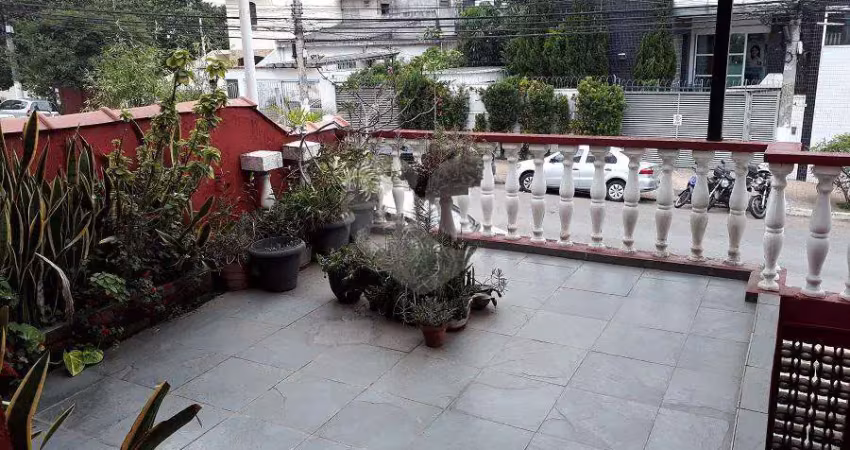 Casa tipo sobrado com 140m² no bosque da saúde com 03 dormitórios 03 banheiros para venda