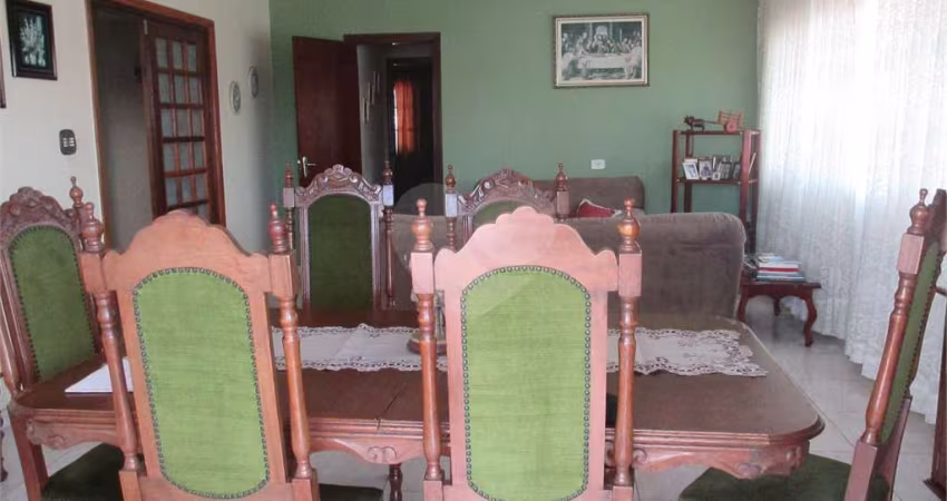 Prédio com 3 imóveis bom para investidor excelente localização na vila santa Catarina São Paulo SP