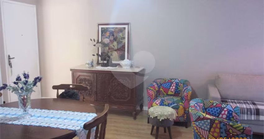 Apartamento com 65 m2, 02 quartos, 02 banheiros, 02 ambientes de sala (jantar e estar)