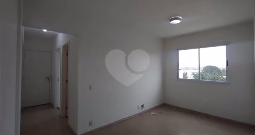 Apartamento para locação com 50m², 2 dormitórios. localizado a 900 m do metro luz