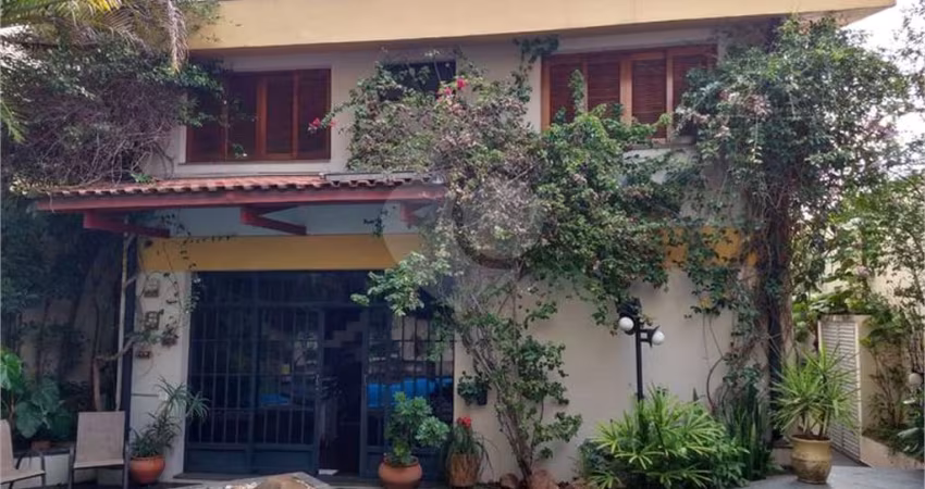 Casa à Venda com 4 dormitórios 1 Suíte 3 vagas no Vila Santa Catarina São Paulo SP