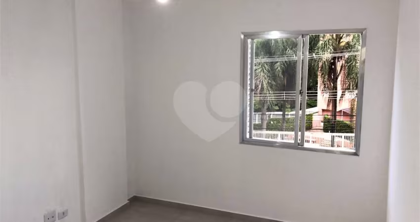 Apartamento 02 dormitórios no Jabaquara. sem vaga
