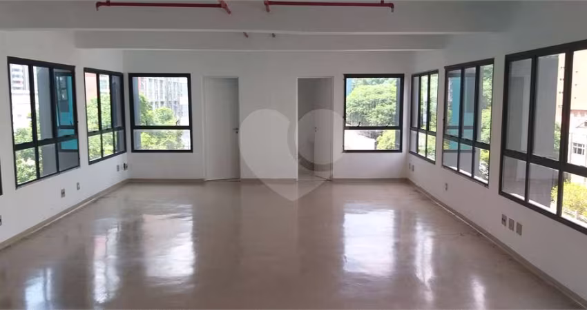 Prédio inteiro para locação com 2113 m² na Vila Clementino São Paulo SP