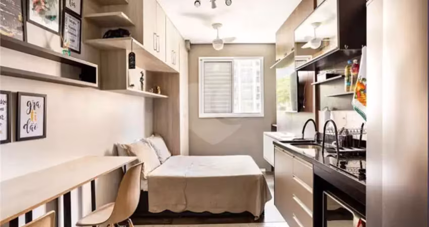 Studio Mobiliado à venda 27 m² no Centro São Paulo SP