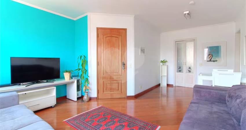 Apartamento à venda de 90 metros quadrados 3 dormitórios, 1 suíte e  2 vagas em Moema São Paulo SP