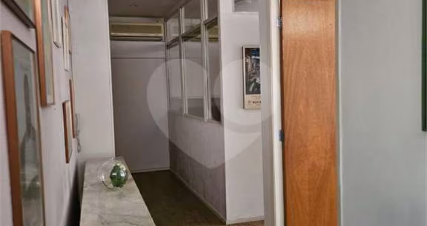 Sala Comercial e 2 banheiros para Locação, 70 m² - Jabaquara, São Paulo - SP
