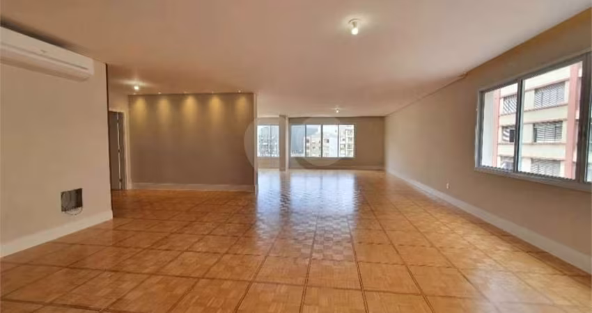 Apartamento totalmente reformado, 3 suítes, living para 3 ambientes cozinha americana na Bela Vista