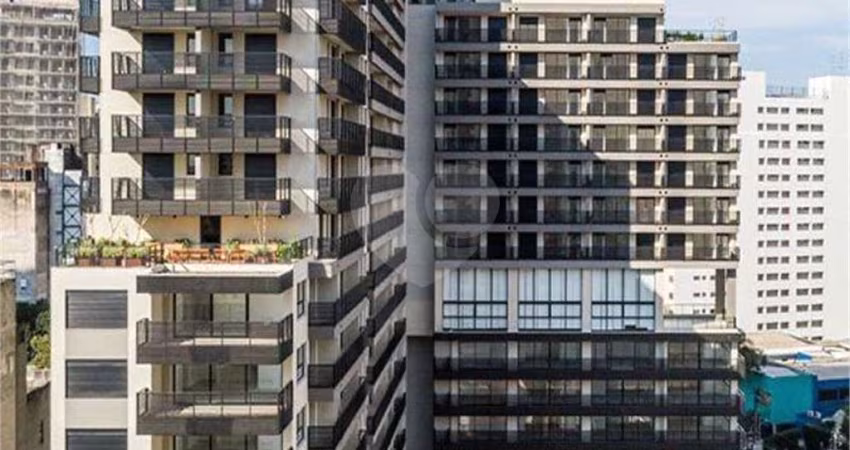 Lindo  apto de 2 quartos, revertido em 1 suíte + banheiro social + sala ampliada, varanda + 1 vaga