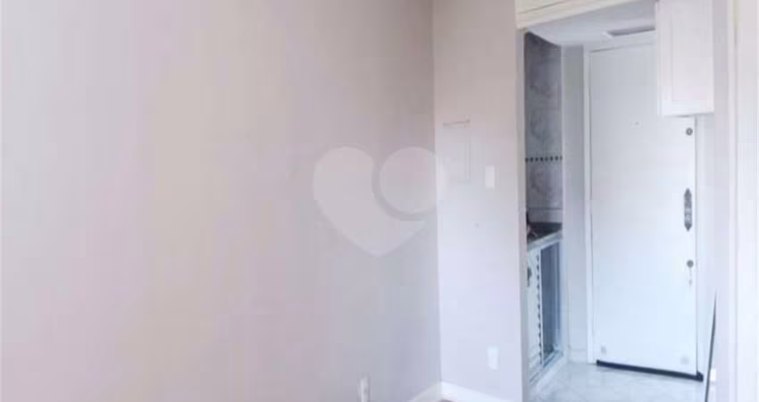 APARTAMENTO TIPO KITNET PARA LOCAÇÃO COM 27M²  SALA COZINHA BANHEIRO NO CENTRO DE SÃO PAULO