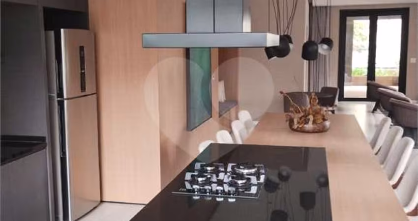 Apartamento à venda na Vila Mariana com 95 m².3 dormitórios (1 suíte), 3 banheiros, lavabo e 2 vagas