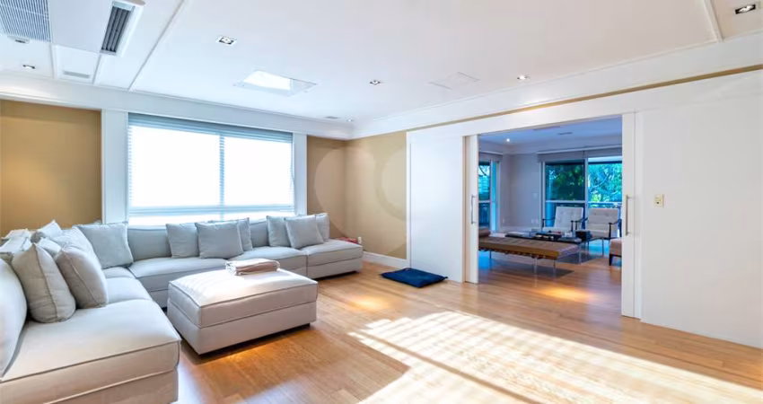 Apartamento-São Paulo-MOEMA | Ref.: REO974684