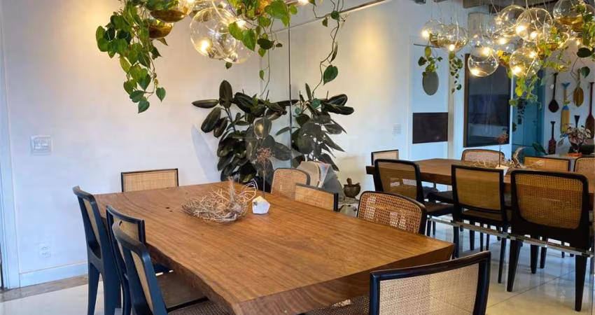 Apartamento de 146m2, 3 suítes com reforma personalizada com toque industrial no Itaim Bibi