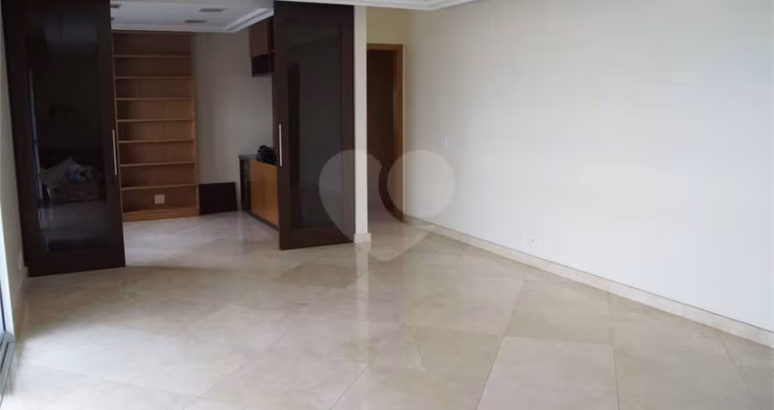 Apartamento de 142m² no Ipiranga com 3 dormitórios, 3 suítes e 3 vagas de garagem.