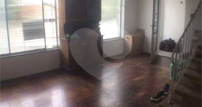 SOBRADO DE 180M² NO PLANALTO PAULISTA COM 3 QUARTOS + 2VGS