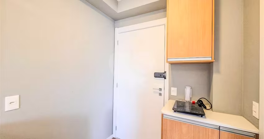 LINDO STUDIO MOBILIADO DE 21M² LOCALIZADO EM SANTO AMARO