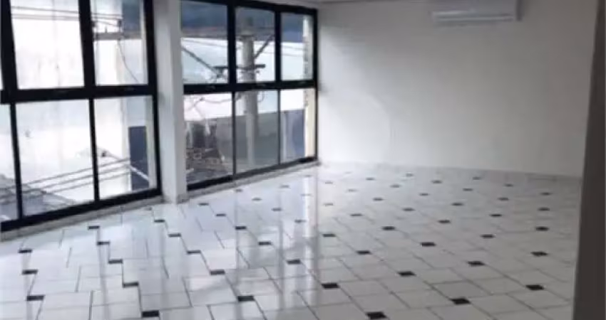 Sala comercial 60 m²  01 wc em santo amaro - locação