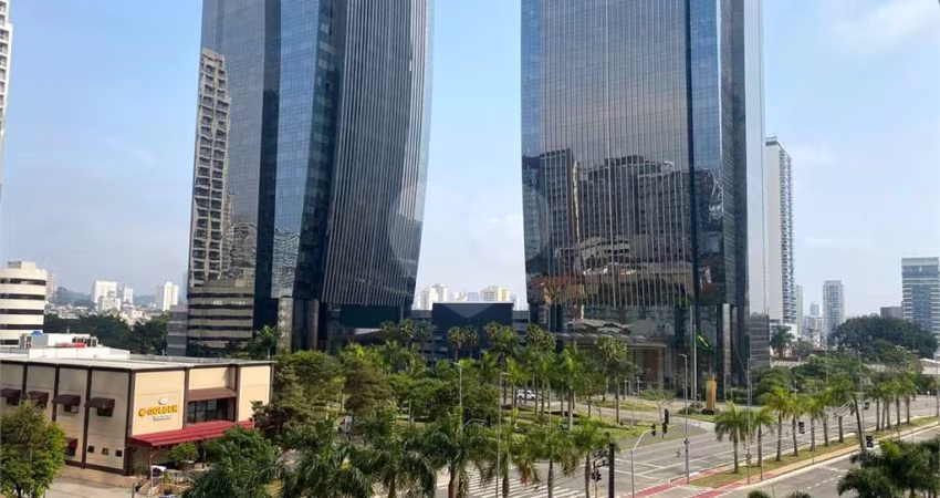 Excelente localização 85 m2 ,2 Banheiros,02 vagas,Frente do prédio Móveis novíssimos 20 posiçõe