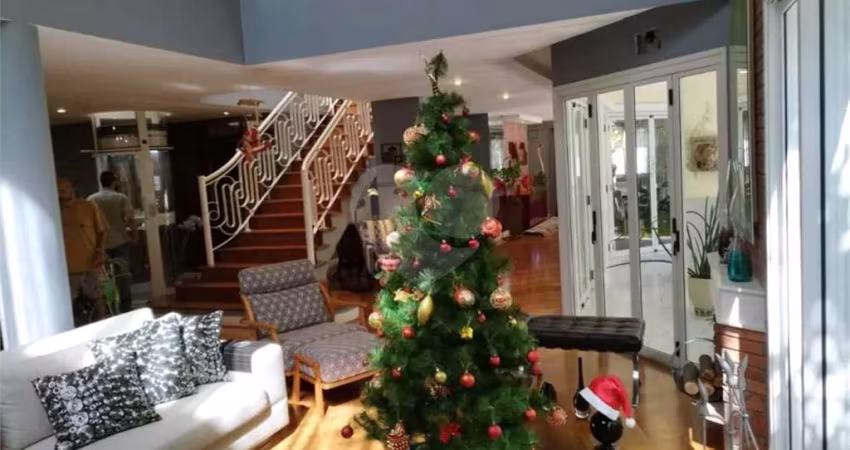 Casa com 4 suítes à venda, 915 m², com 8 vagas - Cidade Jardim - São Paulo/SP