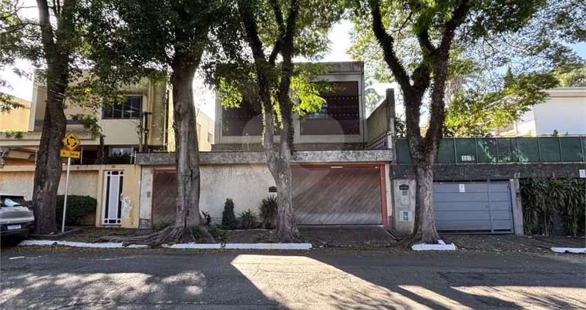 CASA TIPO SOBRADO 280M2 05 DORM 01 SUÍTE 03 BANHEIROS NO PLANALTO PAULISTA VENDA