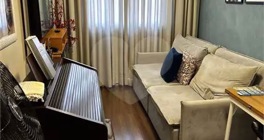 Apartamento à Venda – Campo Limpo, São Paulo – 39m²  2 Dorms  1 Vaga  - Reformado