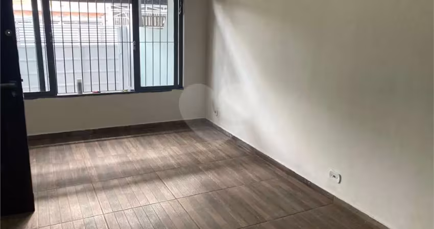 Casa com 3 quartos para alugar na Rua Rubem de Souza, 253, Cupecê, São Paulo