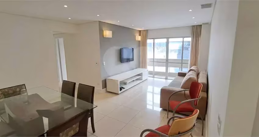 Apartamento com 3 quartos para alugar na Avenida Ibijaú, 229, Moema, São Paulo