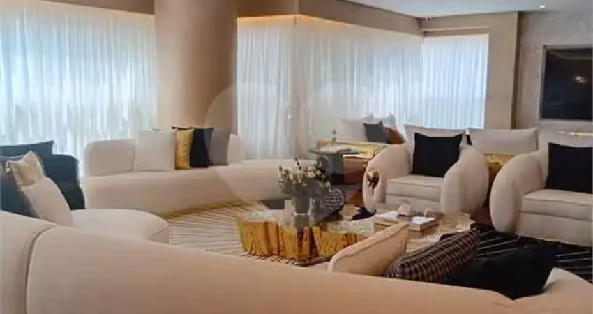 Cobertura de 487m² com 4 suítes e 4 vagas na chácara klabin