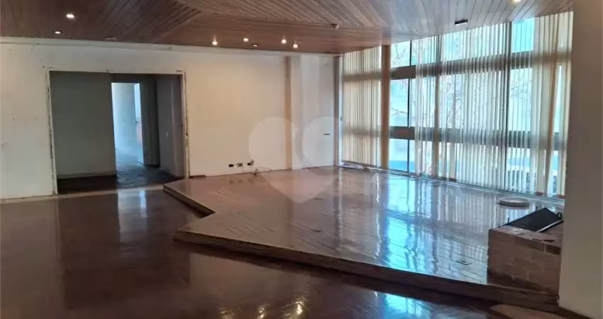 Casa comercial para alugar na Rua Eça de Queiroz, 472, Vila Mariana, São Paulo