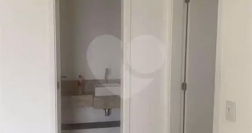 Apartamento com 3 quartos para alugar na Rua Nicola Rollo, 151, Vila Andrade, São Paulo