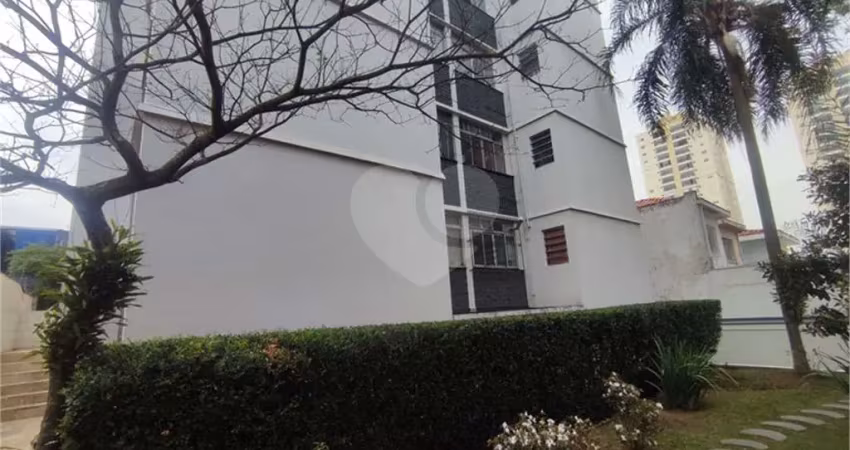 Apartamento confortável, localizado em prédio sem elevador, rua tranquila próximo ao comércio local como padaria, sacolão
