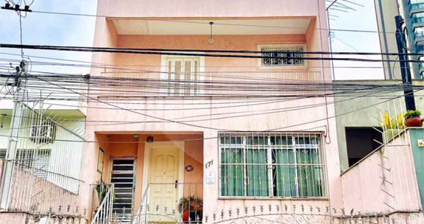 Sobrado á venda disponível no bairro de Pinheiros
