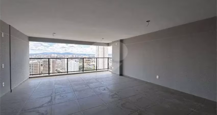 Apartamento com 3 quartos à venda na Rua Catão, Vila Romana, São Paulo