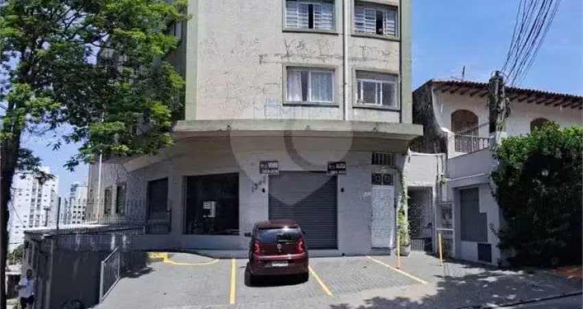 Apartamento com 3 quartos à venda na Rua Pio XI, Alto de Pinheiros, São Paulo