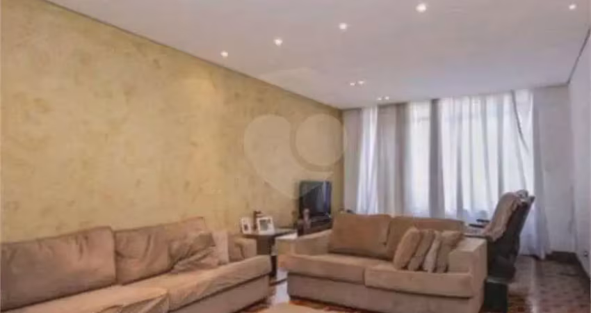 Casa com 3 quartos à venda na Rua Laurindo de Brito, 428, Lapa, São Paulo