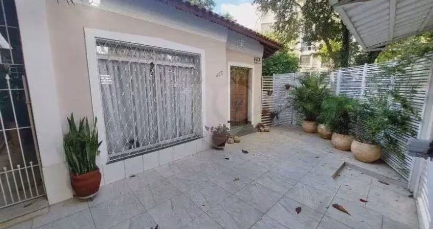 Casa com 3 quartos para alugar na Rua Crasso, 413, Água Branca, São Paulo
