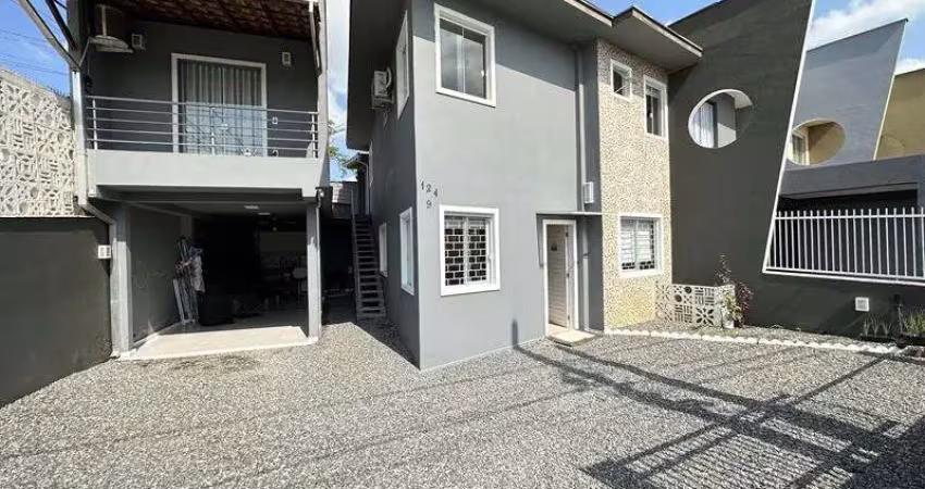 Sobrado geminado com 3 quartos  à venda, 95.97 m2 por r$470000.00  - guanabara - joinville/sc