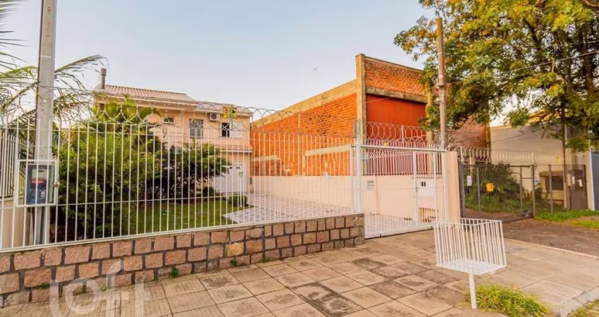 Casa com 4 quartos à venda na Rua Tapirapés, 184, Sarandi, Porto Alegre