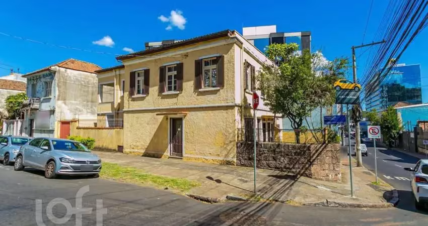 Casa com 8 quartos à venda na Rua Tiradentes, 142, Independência, Porto Alegre