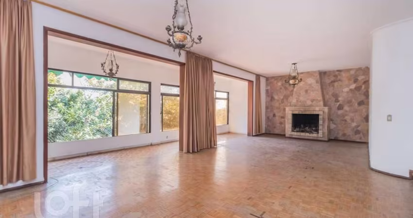 Casa com 4 quartos à venda na Avenida General Barreto Viana, 590, Chácara das Pedras, Porto Alegre