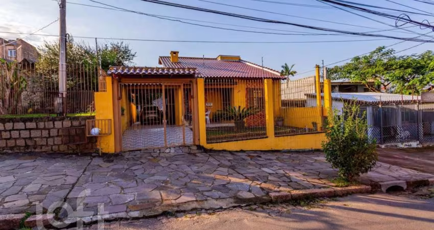 Casa com 3 quartos à venda na Avenida Delmar Rocha Barbosa, 699, Rubem Berta, Porto Alegre