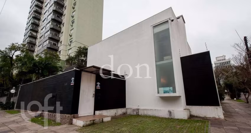 Casa à venda na Rua Dário Pederneiras, 196, Petrópolis, Porto Alegre