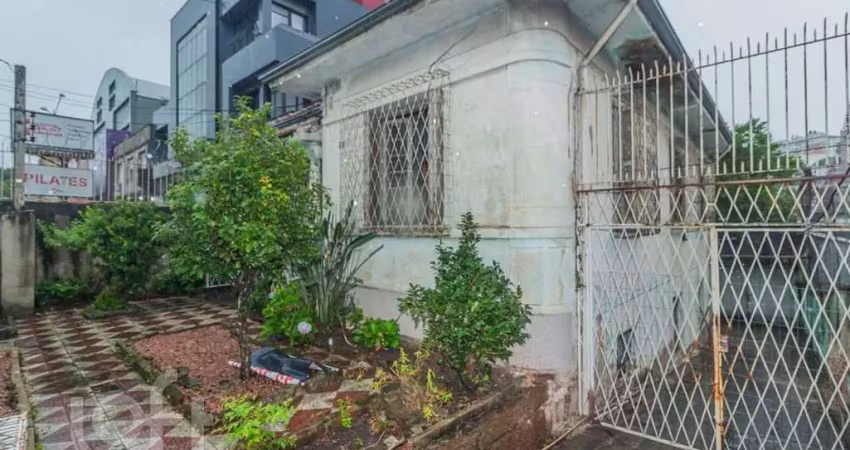 Casa com 4 quartos à venda na Avenida Doutor Carlos Barbosa, 1099, Medianeira, Porto Alegre