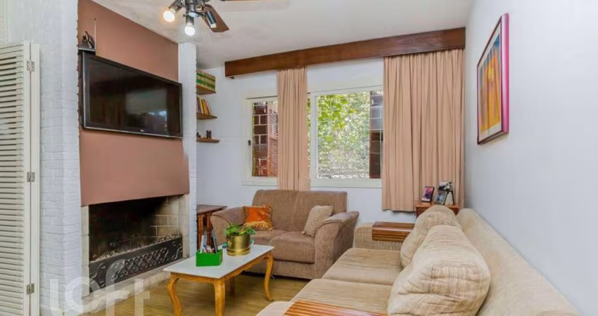 Casa com 3 quartos à venda na Avenida Clemenciano Barnasque, 702, Teresópolis, Porto Alegre