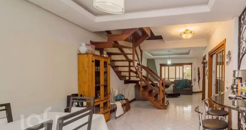 Casa com 3 quartos à venda na Rua Caribe, 42, Ipanema, Porto Alegre