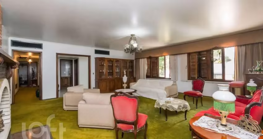 Casa com 4 quartos à venda na Rua Omagua, 68, Vila Assunção, Porto Alegre
