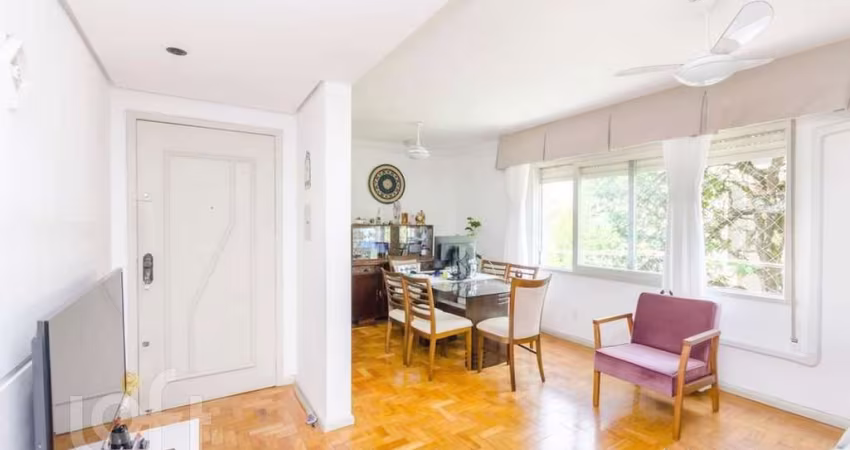 Apartamento com 3 quartos à venda na Rua Carazinho, 546, Petrópolis, Porto Alegre
