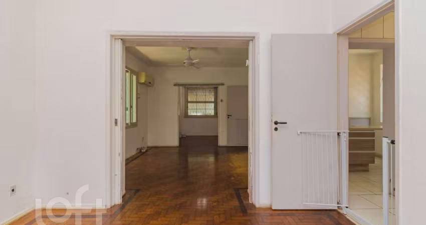 Casa com 4 quartos à venda na Rua Xavier Ferreira, 113, Auxiliadora, Porto Alegre