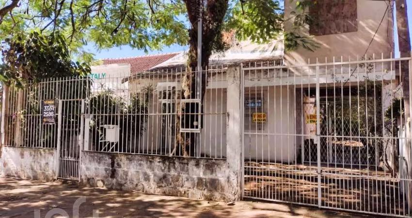 Casa com 4 quartos à venda na Avenida Assis Brasil, 1039, Passo da Areia, Porto Alegre