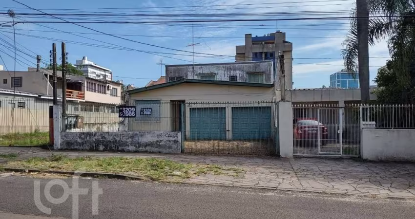 Casa com 5 quartos à venda na Travessa Professor Emeterio Garcia Fernandez, 348, Cristo Redentor, Porto Alegre
