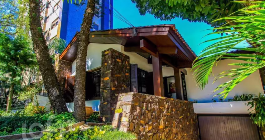 Casa com 3 quartos à venda na Rua Cônego Viana, 215, Rio Branco, Porto Alegre